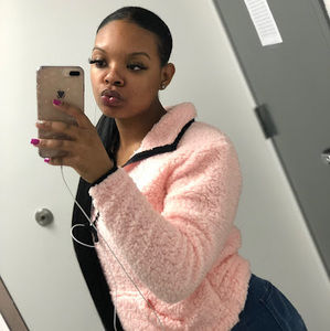 Meet your Posher, Dezaree